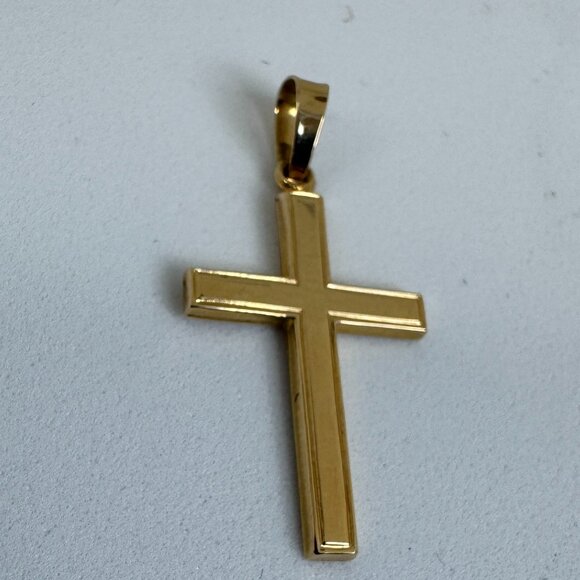 1-inch 14KT Gold Lined Inner Cross Pendant. NWOT - Picture 1 of 3